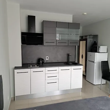 Admiral Plaza Premium Suites *
