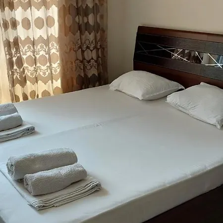 Admiral Plaza Premium *