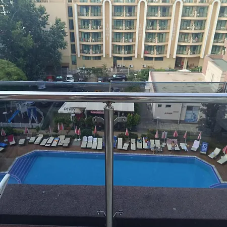 Admiral Plaza Premium * Sluneční pobřeží