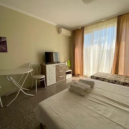 Admiral Plaza Premium Apartmán *