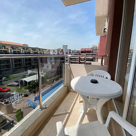 Admiral Plaza Premium *