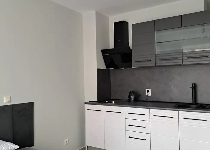 Admiral Plaza Sunny * Slantchev Briag